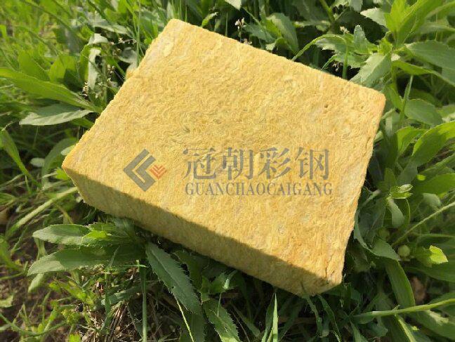 自建房中岩棉板的多样化用途探索